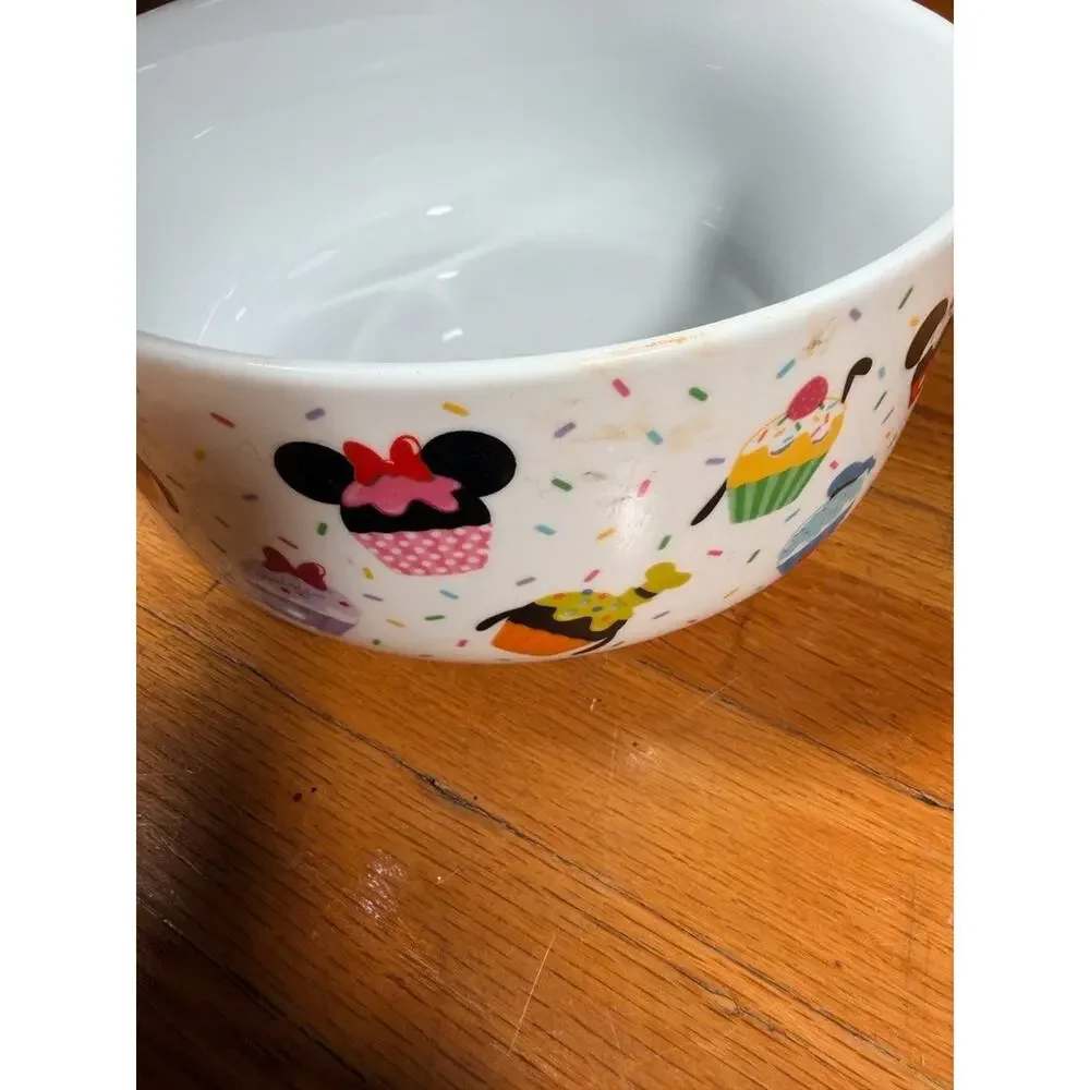 Disney Mickey & Minnie Cupcake Ceramic Bowl with Vented Lid Zrike Brands